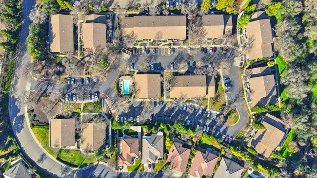 Building Photo - Woodcreek Terrace