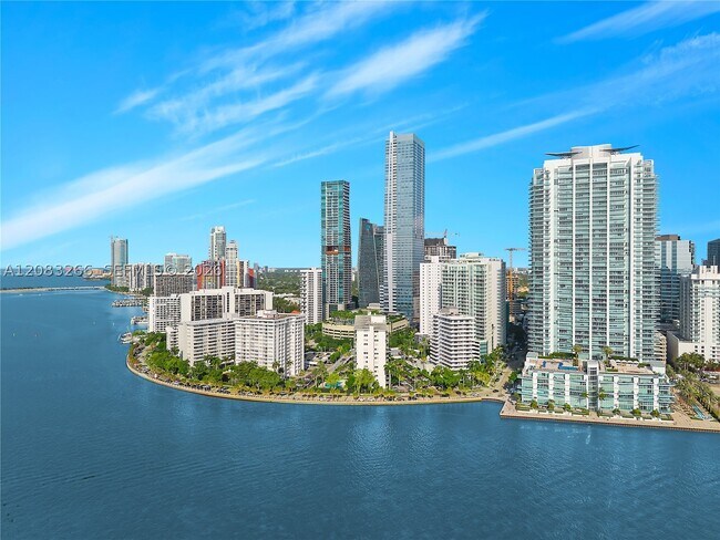 Building Photo - 1408 Brickell Bay Dr