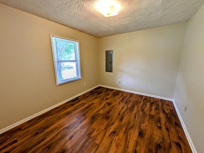 Building Photo - 34 Blackstone Ln