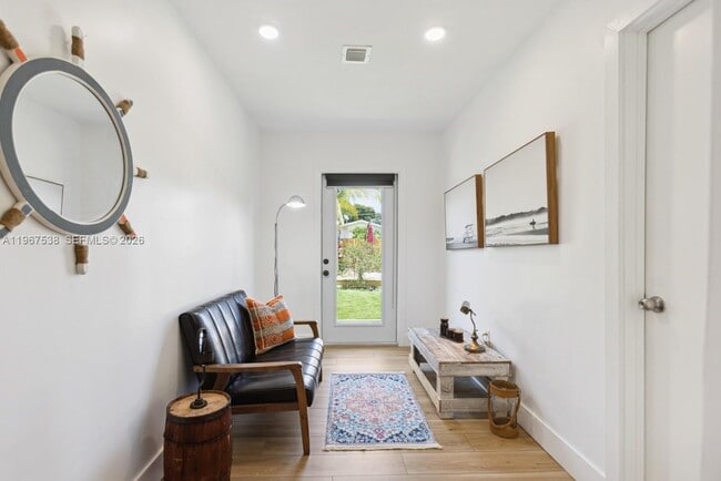 Building Photo - 1512 NW 4th Ave