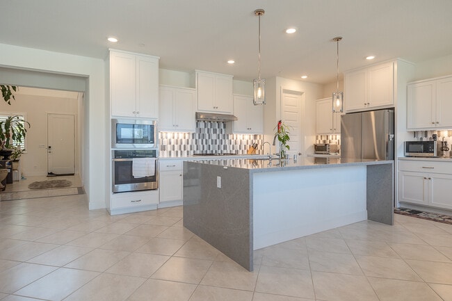 Building Photo - 1381 Porpor Ct