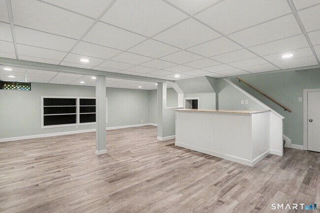 Building Photo - 145 Casmir Dr