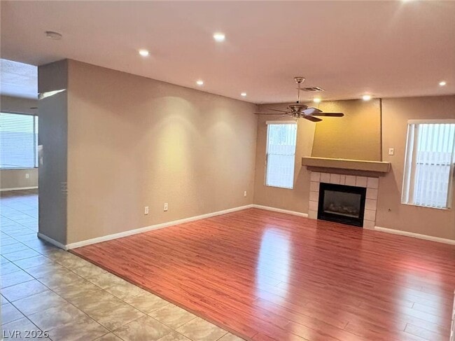 Building Photo - 1304 Paraiso St