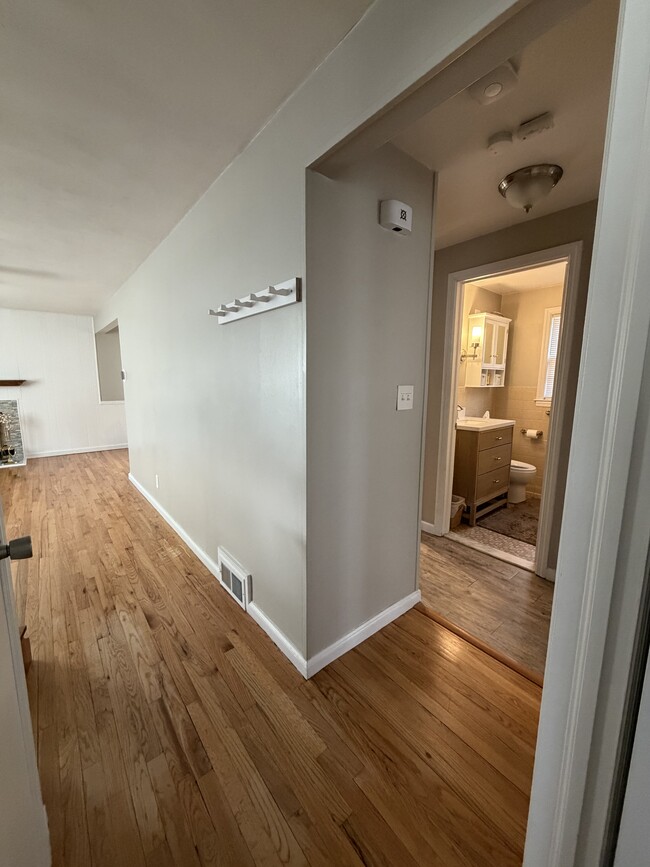 Building Photo - 17 Brian Rd