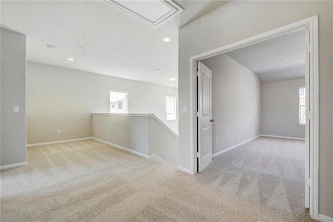 Building Photo - 516 E Slaughter Ln