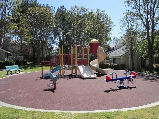 Building Photo - 2800 Plaza del Amo