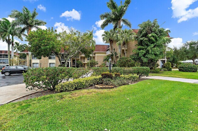 Building Photo - 5570 Tamberlane Cir