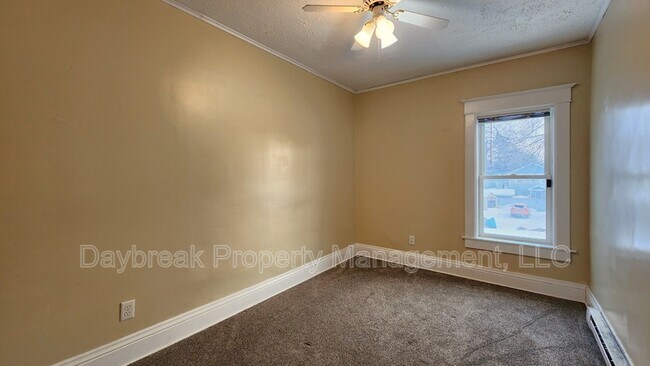 Building Photo - 1206 1st Ave S