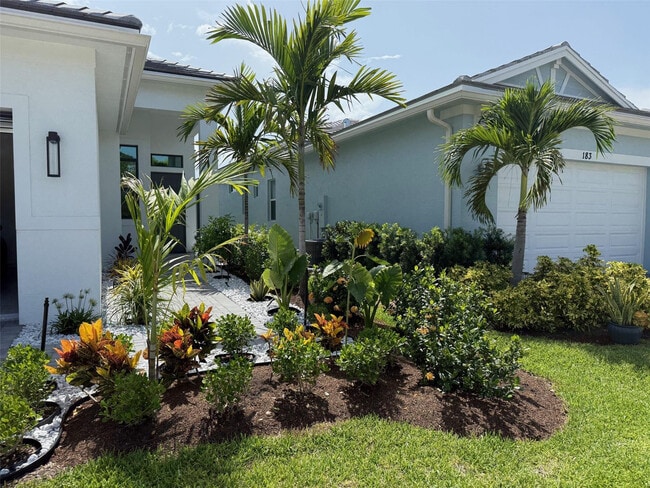 Building Photo - 187 SE Via Sangro