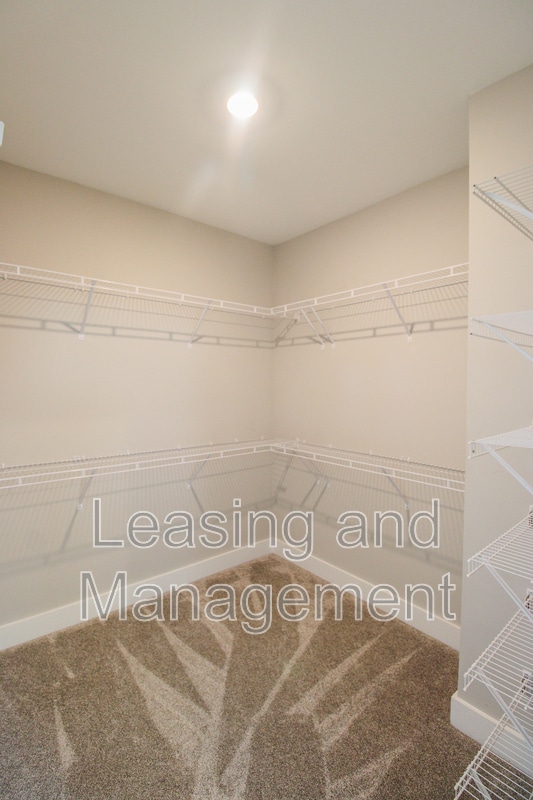 Building Photo - 328 Parish Farms Dr