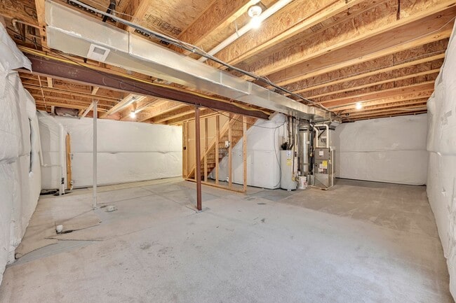 Building Photo - 8361 Newbury Way