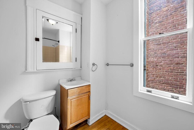 Building Photo - 3314 Auchentoroly Terrace
