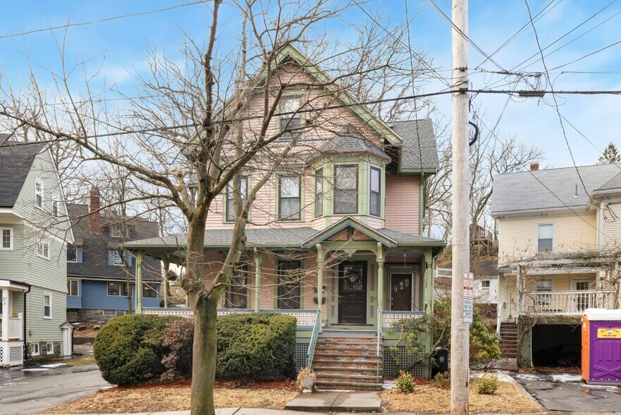 Building Photo - 54 Las Casas St