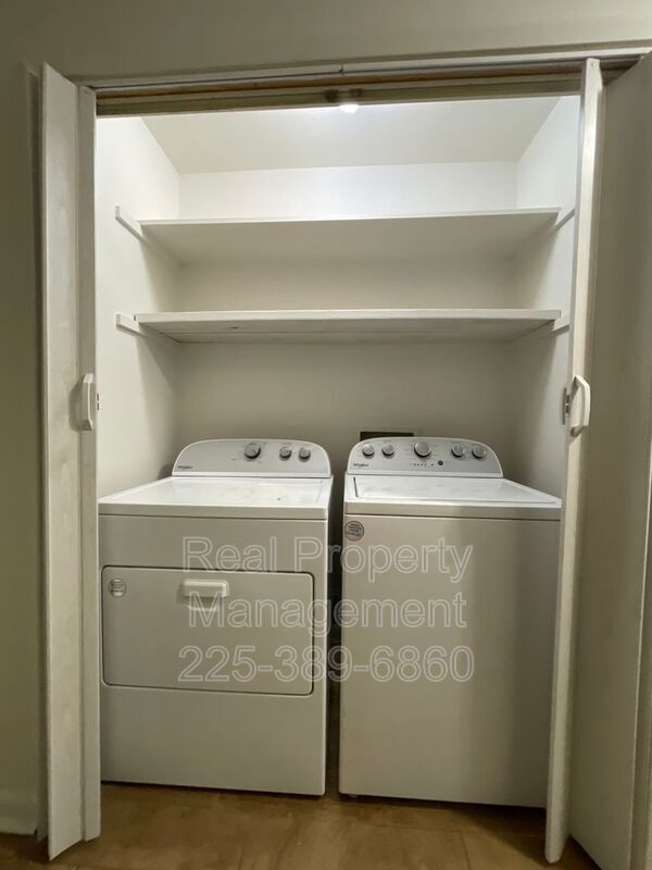 Building Photo - 13640 Rampart Ct