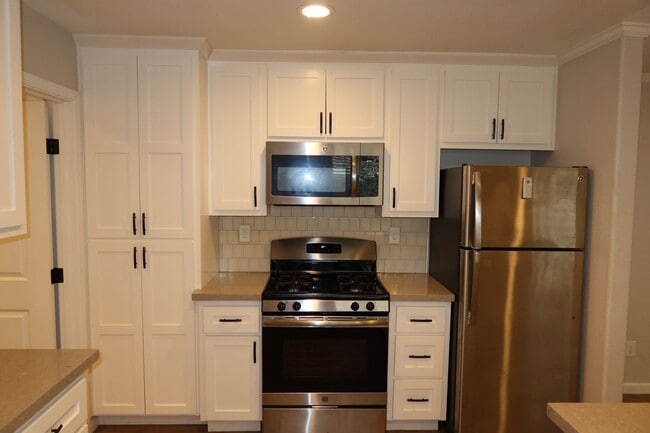 Building Photo - 1917 28th St