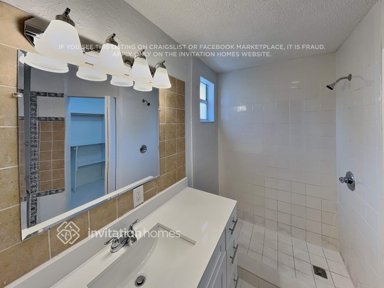 Building Photo - 8216 NW 192nd Terrace