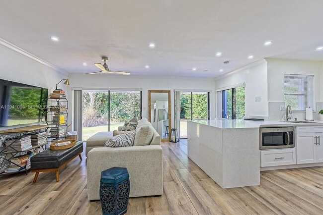 Building Photo - 10900 SW 124th Rd