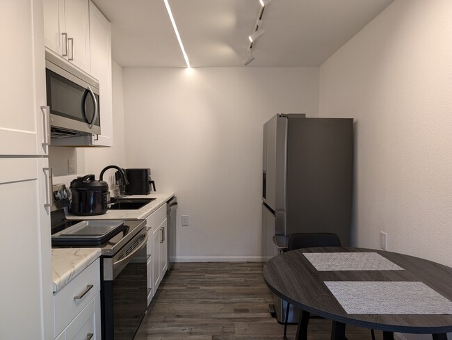 Building Photo - 6389 La Palma Pky