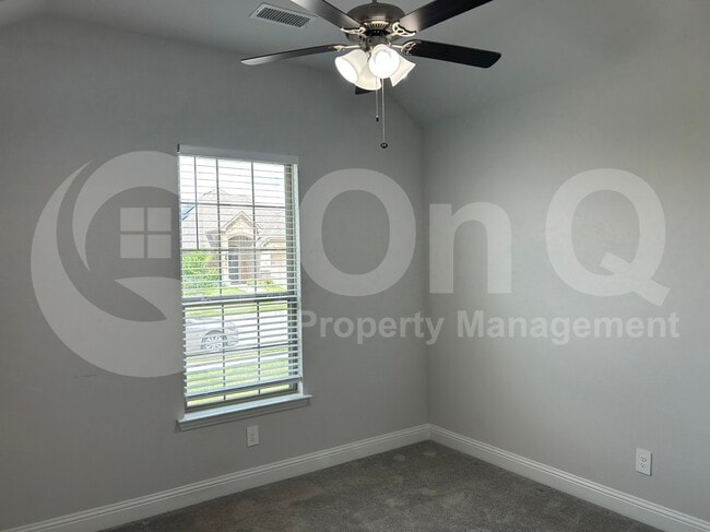 Building Photo - 533 Oleander Dr