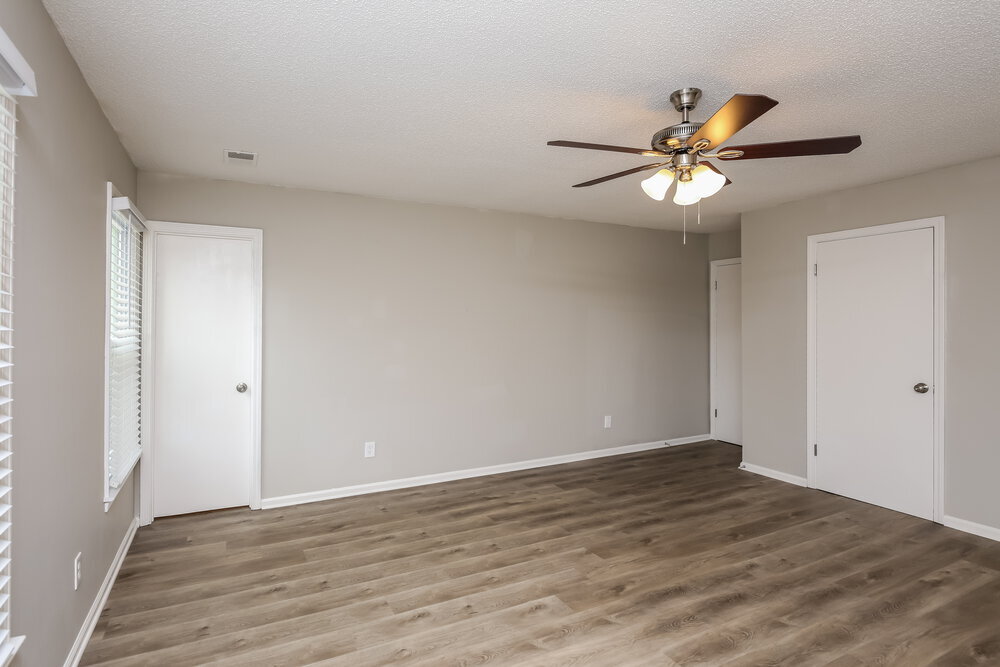 Building Photo - 649 Edwards Ct