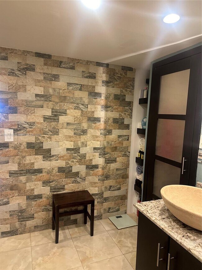 Building Photo - 1500 S Ocean Dr