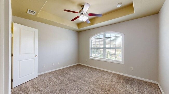 Building Photo - 108 Richards St