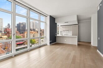 Building Photo - 305 E 51st St