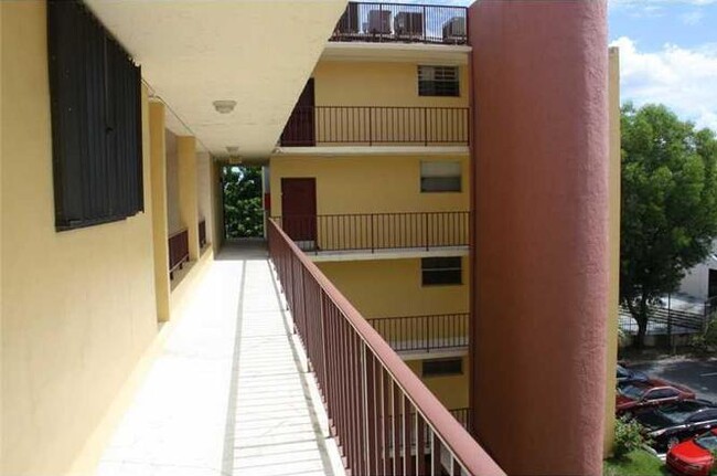 Building Photo - 8775 Park Blvd