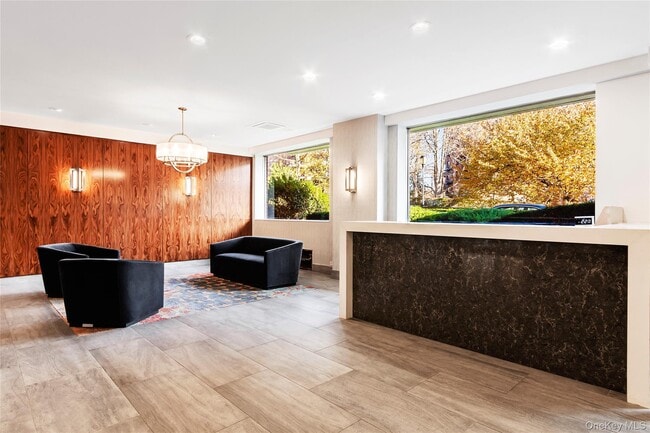 Building Photo - 3935 Blackstone Ave