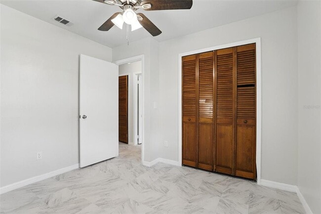 Building Photo - 28 N Lancelot Ave
