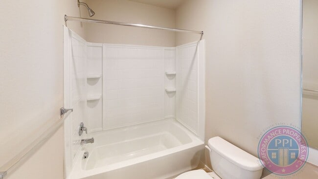 Building Photo - New Construction, Stylish Floorplan & Amen...