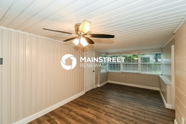 Building Photo - 3 Bedroom Pet-Friendly Home in JACKSONVILL...