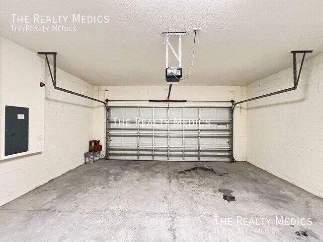 Building Photo - 8053 Penrose Pl