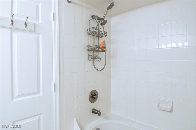 Building Photo - 8861 Colonnades Ct W