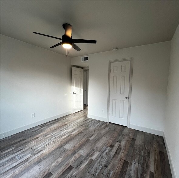 Building Photo - 2505 Clearwood Dr