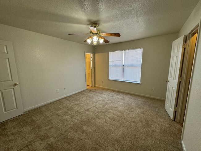 Building Photo - 311 Cedar Ridge Dr