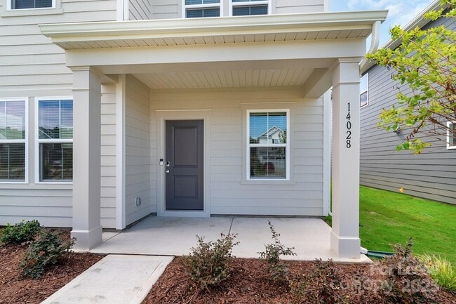 Building Photo - 14028 Penbury Ln