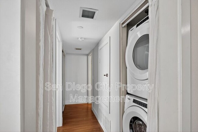 Building Photo - 750 State St