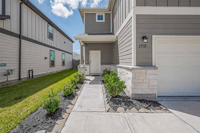 Building Photo - 17711 Vernonia Ln