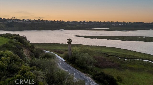 Building Photo - 2165 Vista Entrada Vis