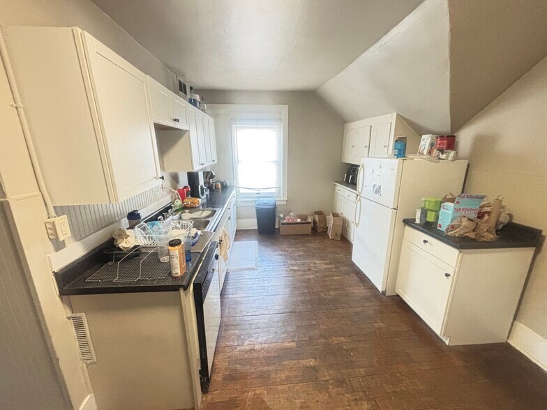 Building Photo - 846 McKinley St