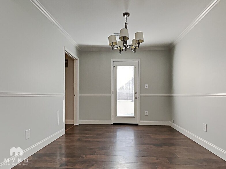 Building Photo - 4811 McAlpine Ln