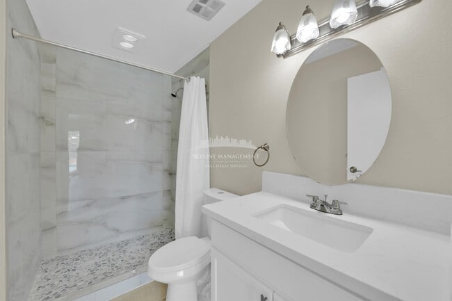 Building Photo - 6762 Carrera Dr