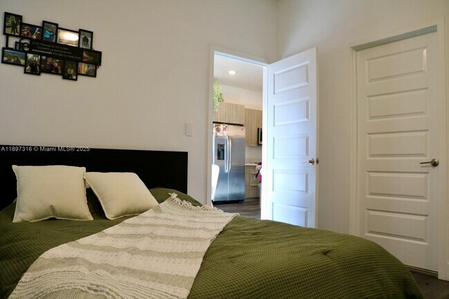 Building Photo - 7819 NW 104th Ave