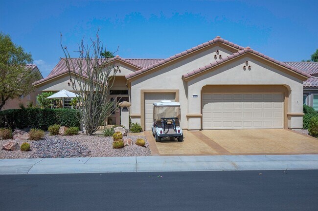 Building Photo - 37905 Pineknoll Ave