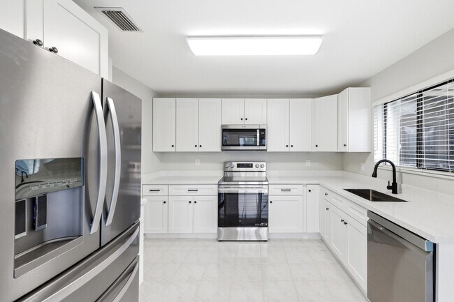 Building Photo - 3357 Jog Park Dr
