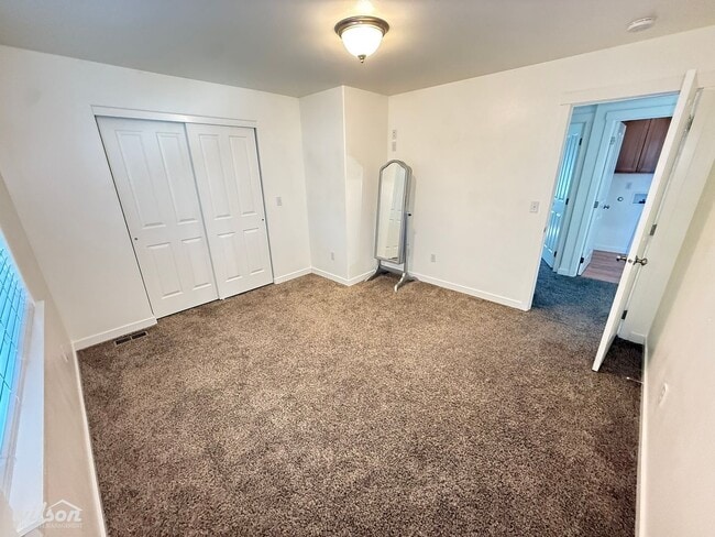 Building Photo - 1501 S 71st Ave