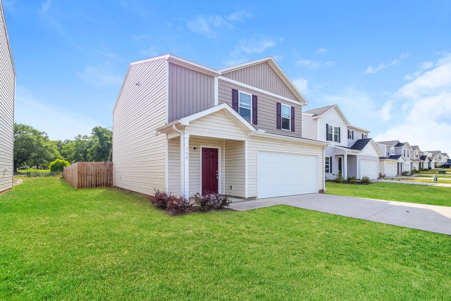 Building Photo - 246 Wadsworth Rd