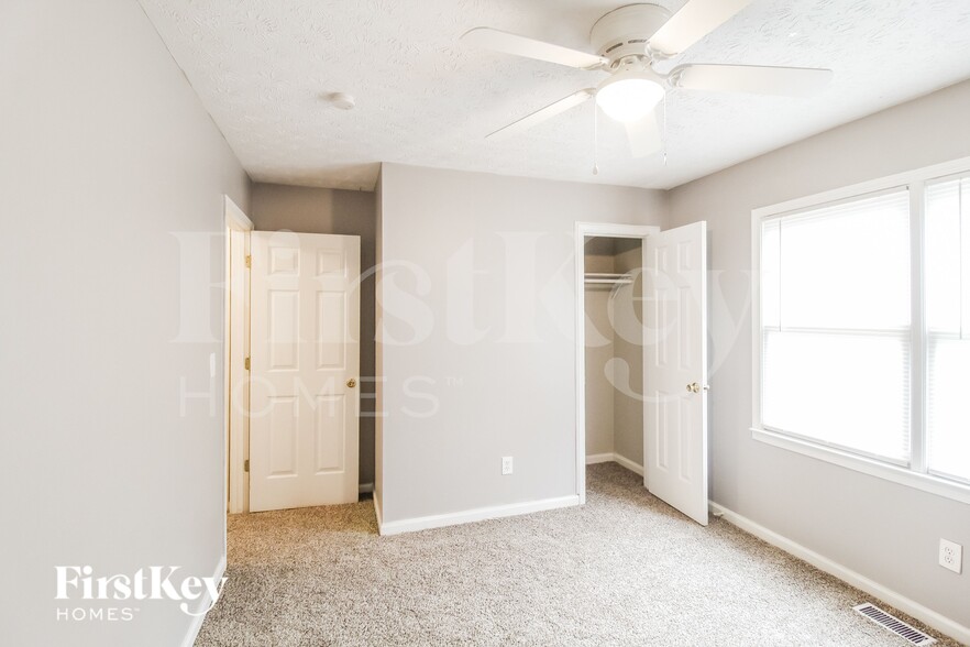 Building Photo - 262 Kesler Ct