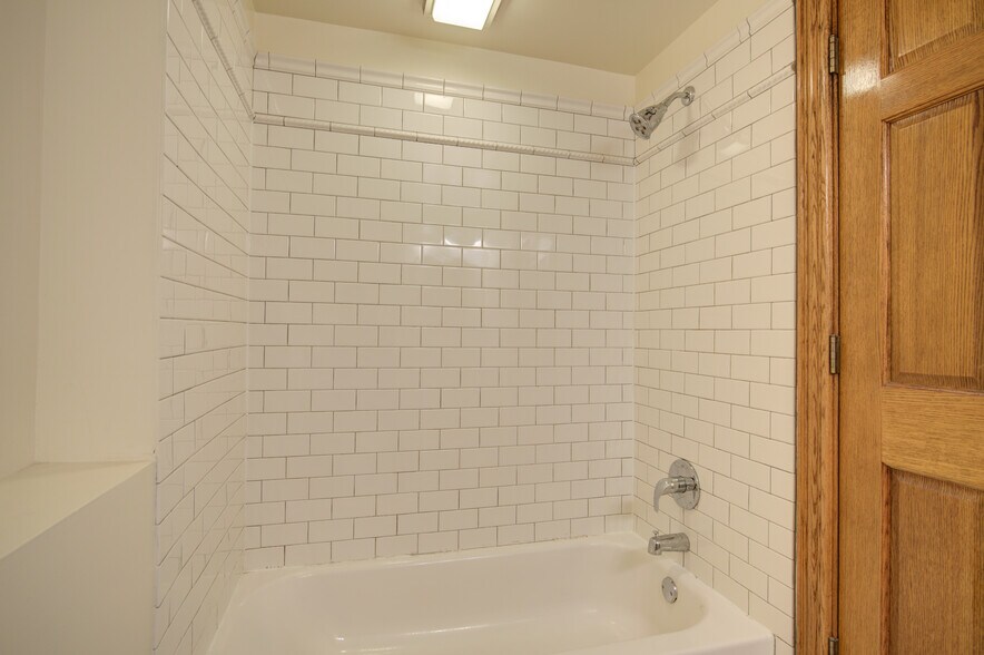 Building Photo - 1817 N Clybourn Ave